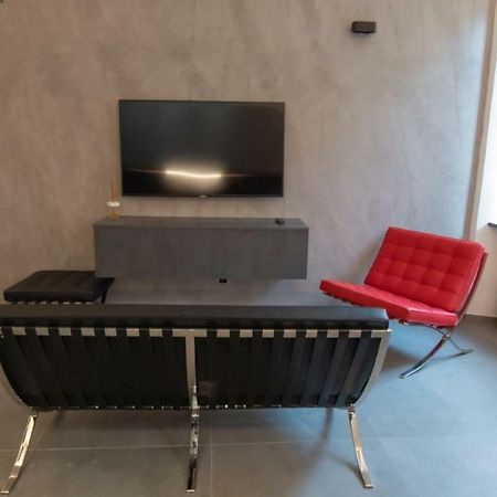 Banksy - Arte In Centro Citta Apartman Parma Kültér fotó
