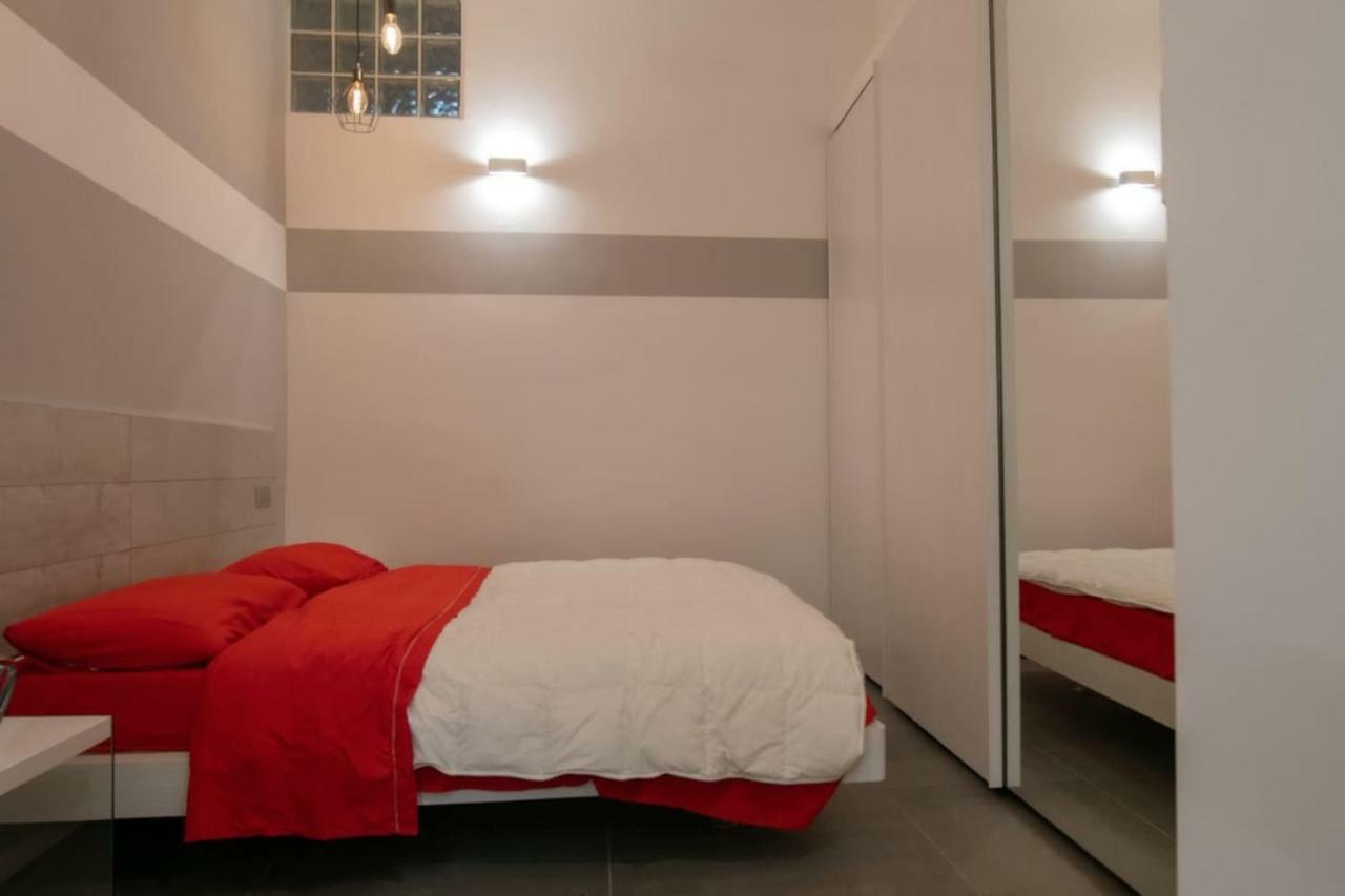 Banksy - Arte In Centro Citta Apartman Parma Kültér fotó